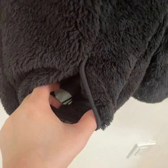 St. John’s Bay black sherpa vest XXL - Picture 4 of 6